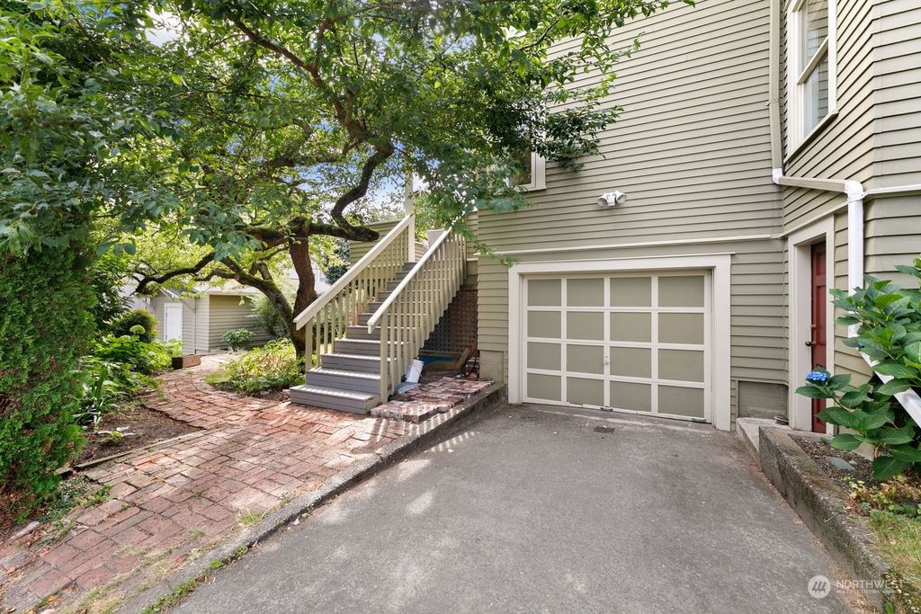 Photo of 4470 Whitman Avenue N, Seattle, WA 98103 (MLS # 2158578)