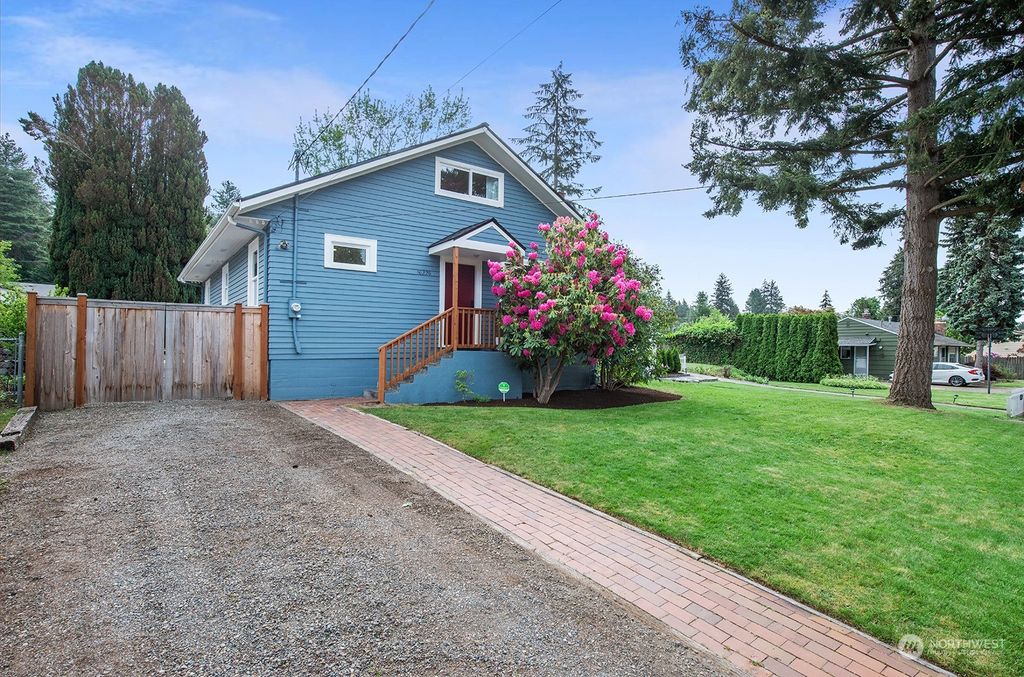 Photo of 16226 12th Avenue NE, Shoreline, WA 98155 (MLS # 2125346)