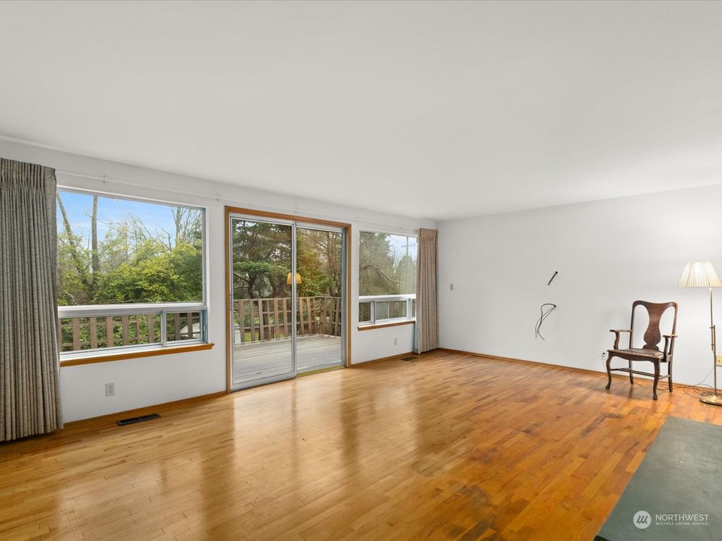 Photo of 2310 N 194th Street, Shoreline, WA 98133 (MLS # 2193928)