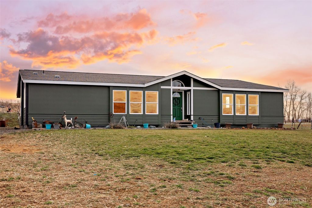 Photo of 2416 Clerf Road, Ellensburg, WA 98926 (MLS # 2489836)