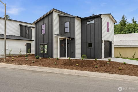 Photo of 230 Glengate Street, Cathlamet, WA 98612 (MLS # 2529072)