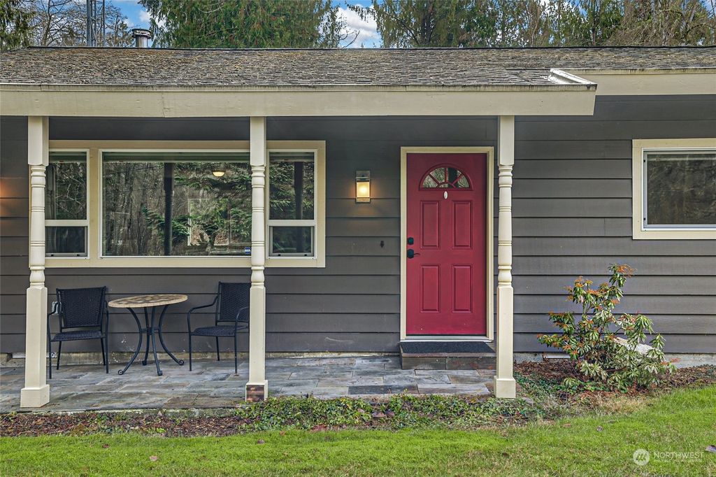 Photo of 13122 Meridian Street, Lake Stevens, WA 98258 (MLS # 2197182)