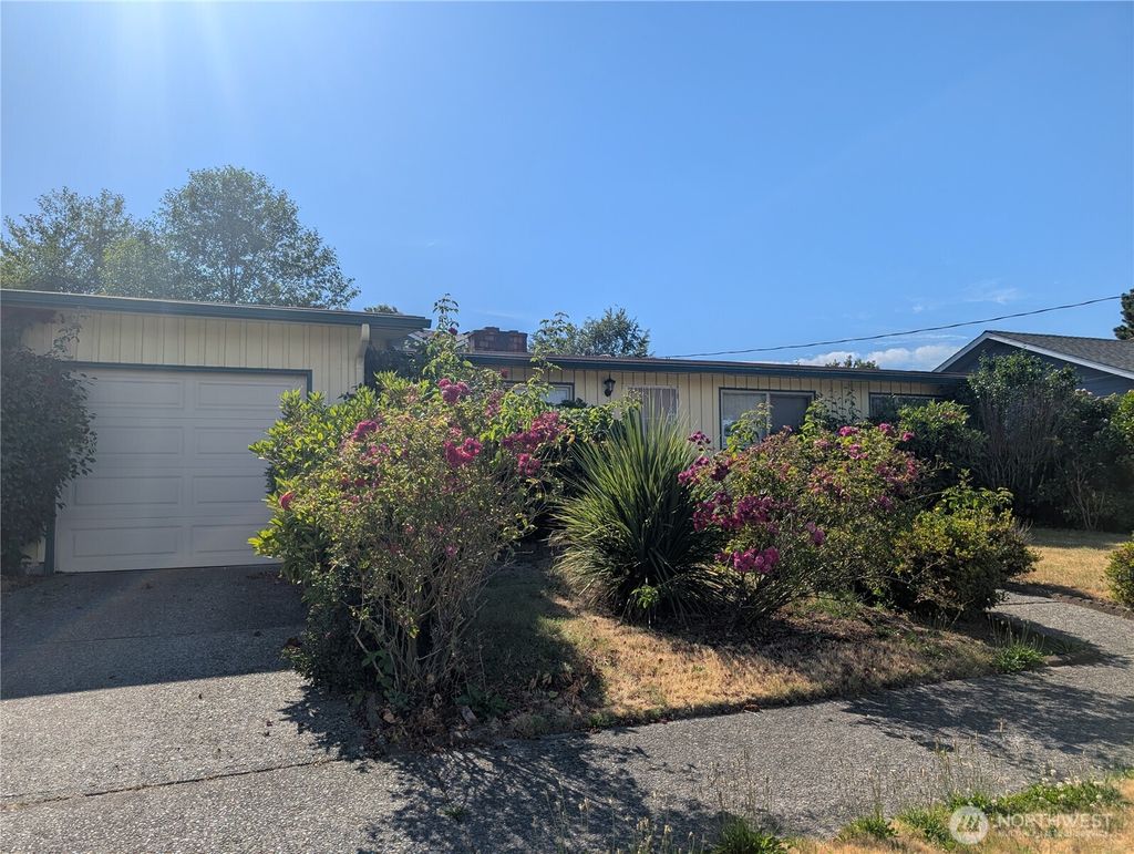 Photo of 6871 27th Avenue S, Seattle, WA 98108 (MLS # 2544680)