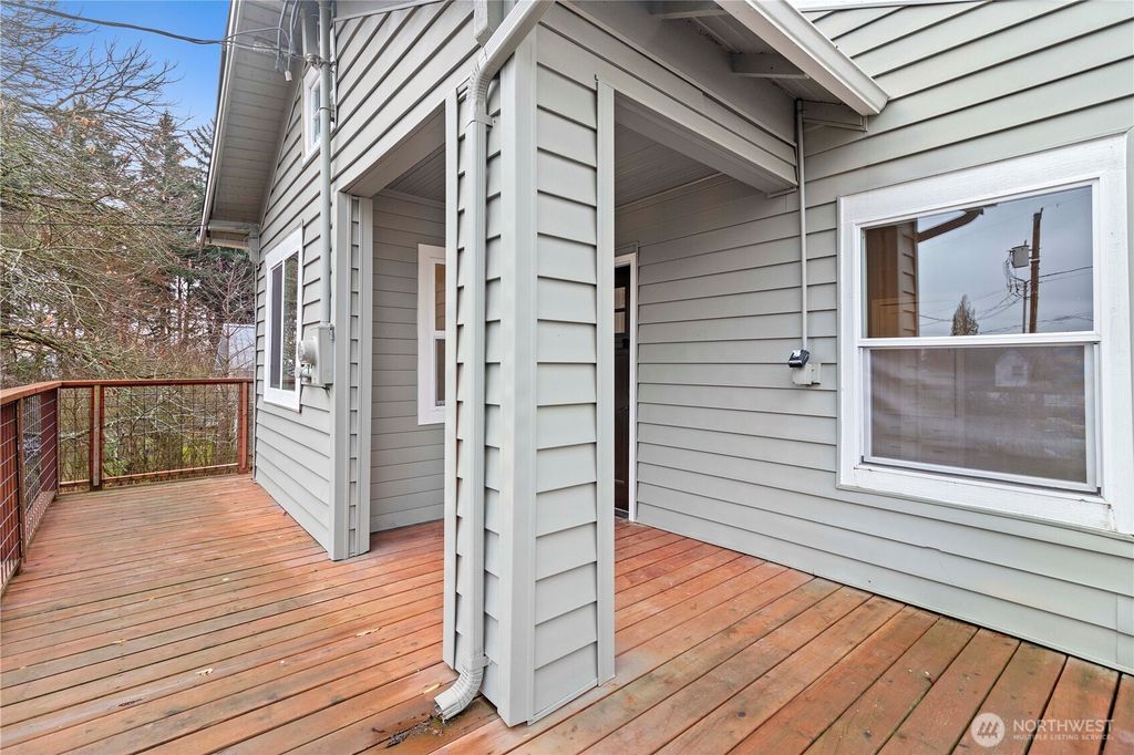 Photo of 1241 NW Couch Street, Camas, WA 98607 (MLS # 2461043)