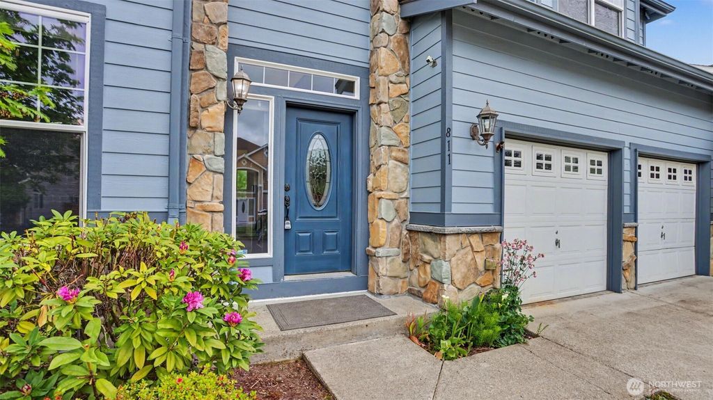 Photo of 811 Williams Street NW, Orting, WA 98360 (MLS # 2522000)
