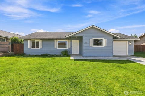 Photo of 1414 E Adelia Court, Pasco, WA 99301 (MLS # 2569997)