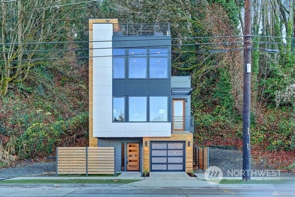 Photo of 2139 Harbor Avenue SW, Seattle, WA 98126 (MLS # 2078100)