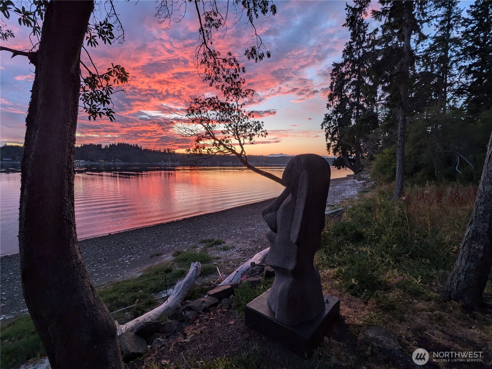 1120 E South Island Drive