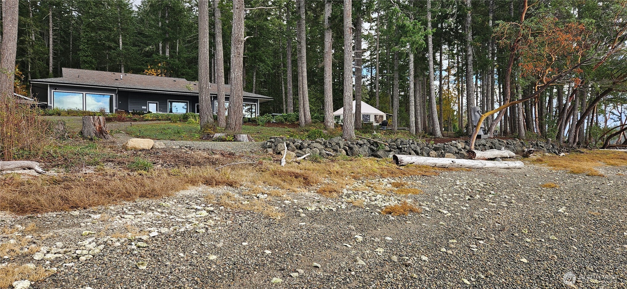 1120 E South Island Drive