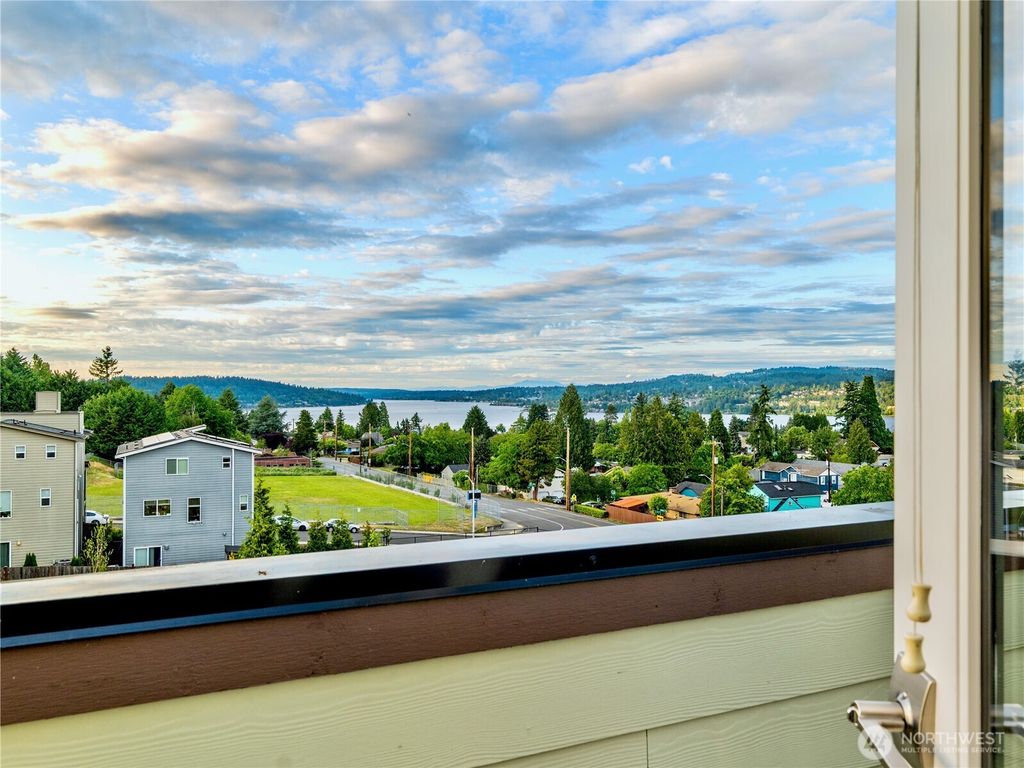 Photo of 8269 S 118th Court, Seattle, WA 98178 (MLS # 2393904)