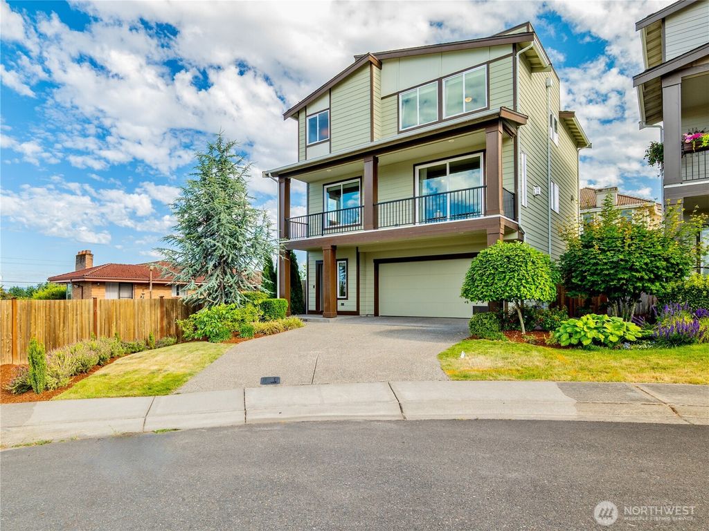 Photo of 8269 S 118th Court, Seattle, WA 98178 (MLS # 2393904)