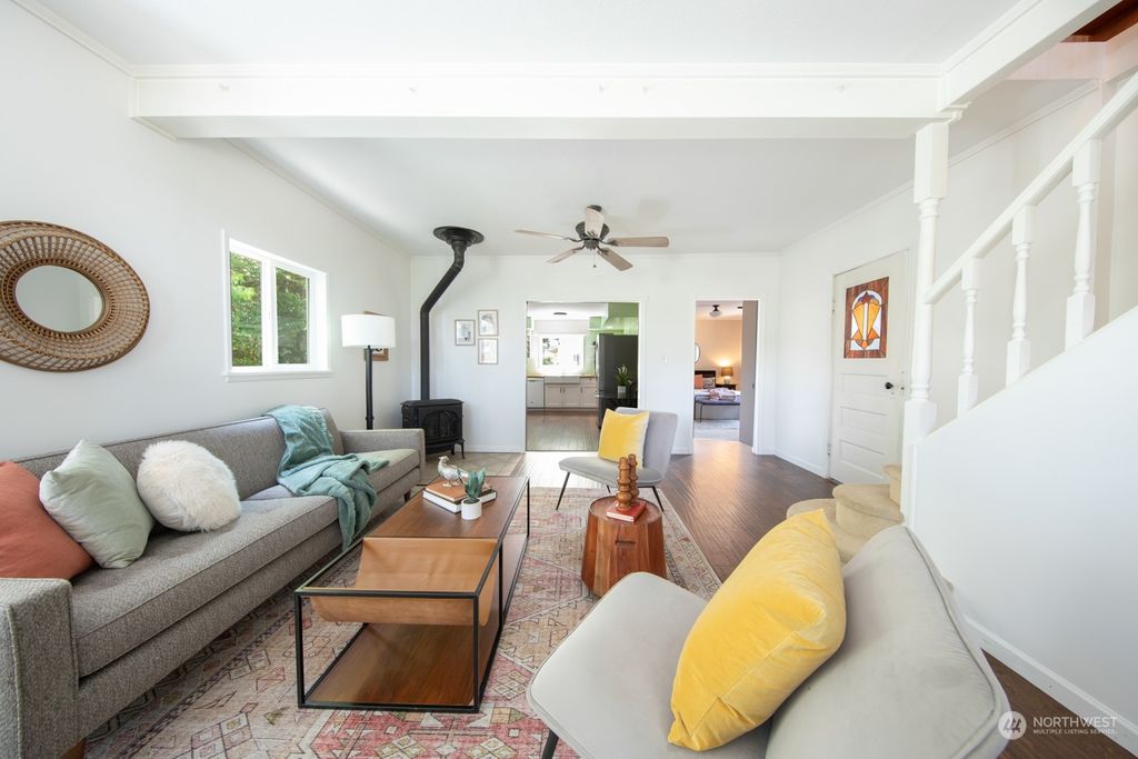 Photo of 260 SE Donnelly Lane, Issaquah, WA 98027 (MLS # 2142181)