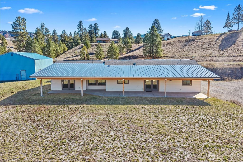 Photo of 81 Curlew Drive, Republic, WA 99166 (MLS # 2539307)