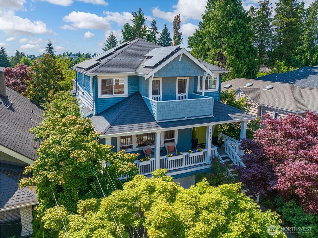 Photo of 4115 Woodlawn Avenue N, Seattle, WA 98103 (MLS # 2390901)