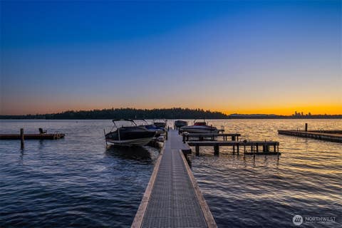 Photo of 4889 Forest Avenue SE, Mercer Island, WA 98040 (MLS # 2568232)