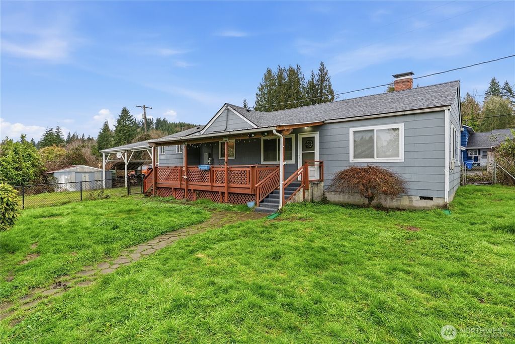 Photo of 2201 Holcomb Loop Rd Rd, Kelso, WA 98626 (MLS # 2483919)