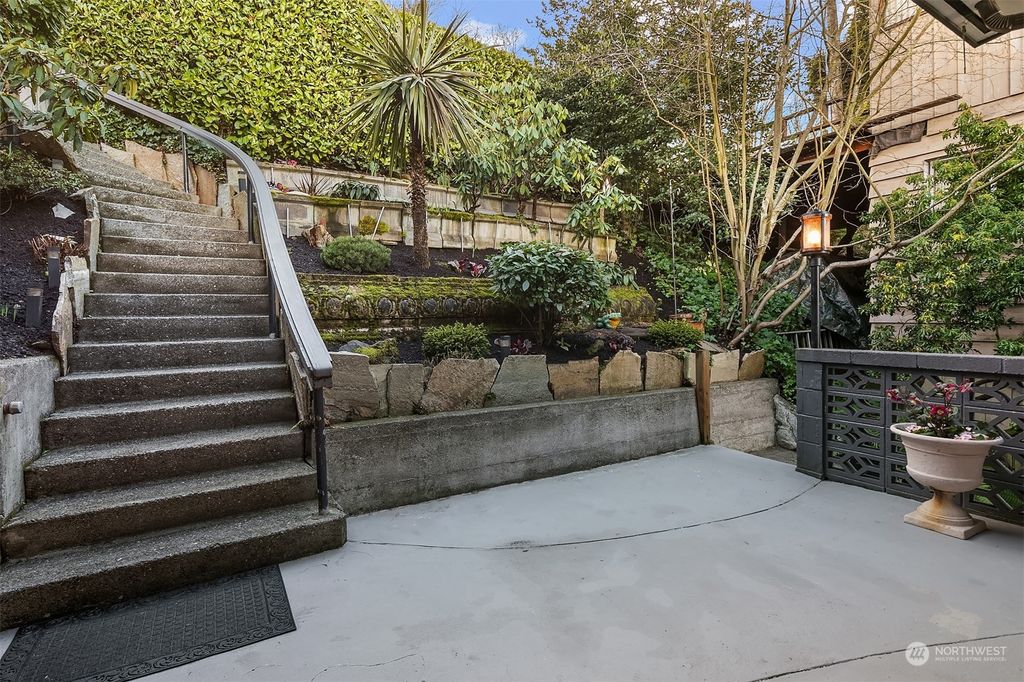 Photo of 9630 Rainier Avenue S, Seattle, WA 98118 (MLS # 2196672)