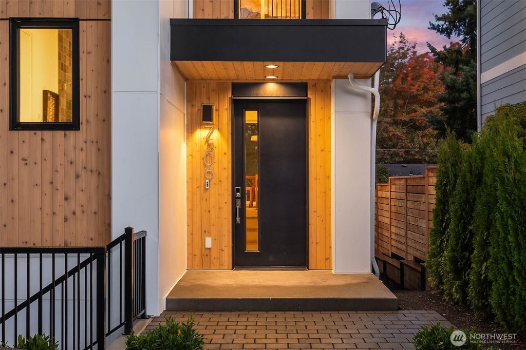 Photo of 7506 18th Avenue Ave NW, Seattle, WA 98117 (MLS # 2488737)