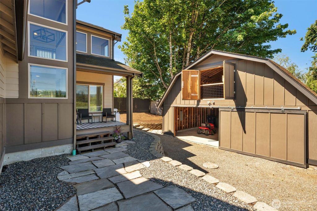 Photo of 26717 348th Avenue SE, Ravensdale, WA 98051 (MLS # 2401530)