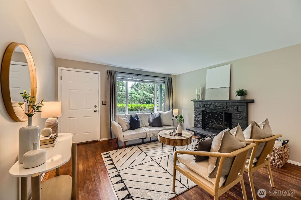 Photo of 19515 170th Avenue NE, Woodinville, WA 98072 (MLS # 2400671)