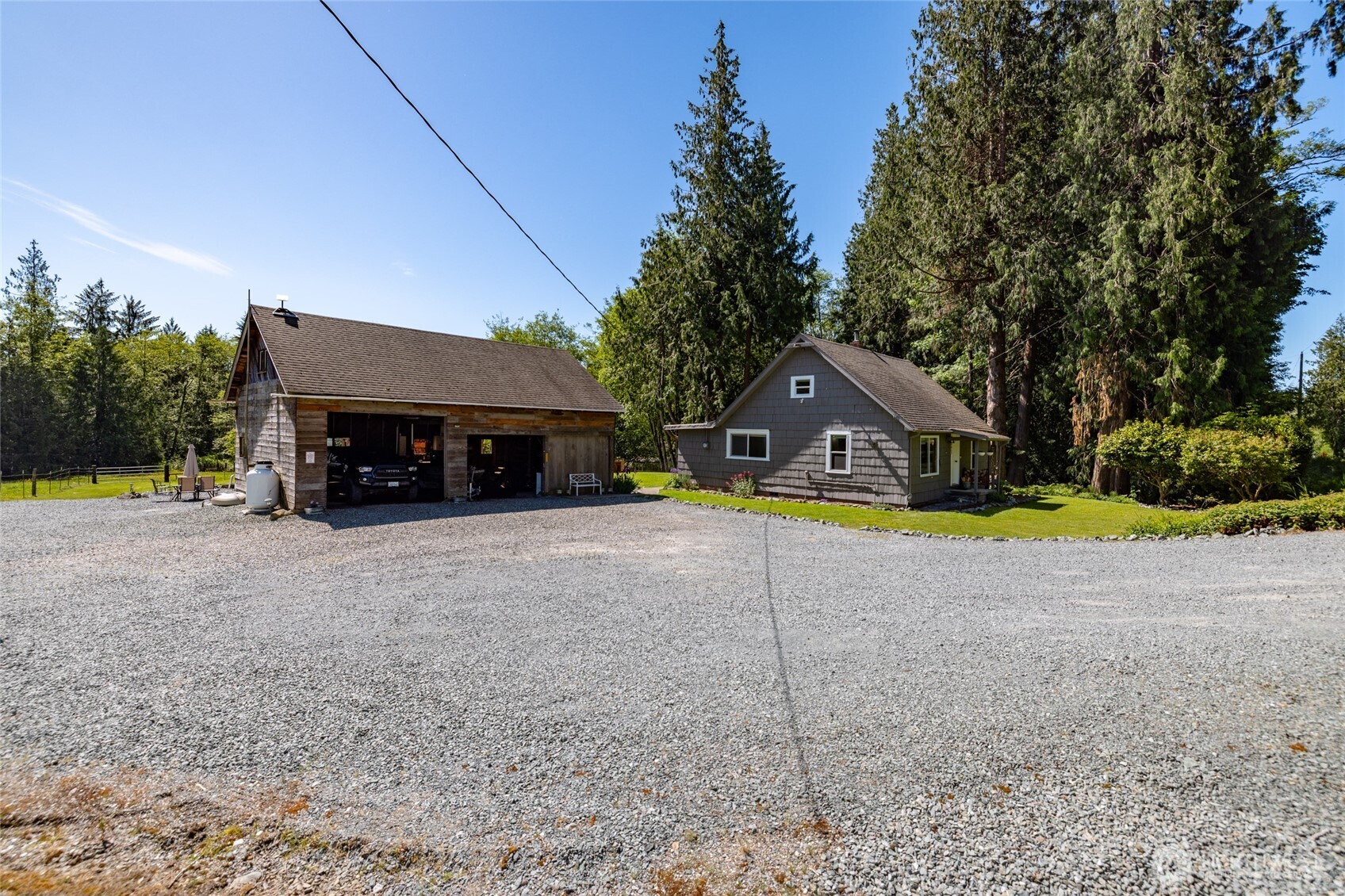6857 N Fruitdale