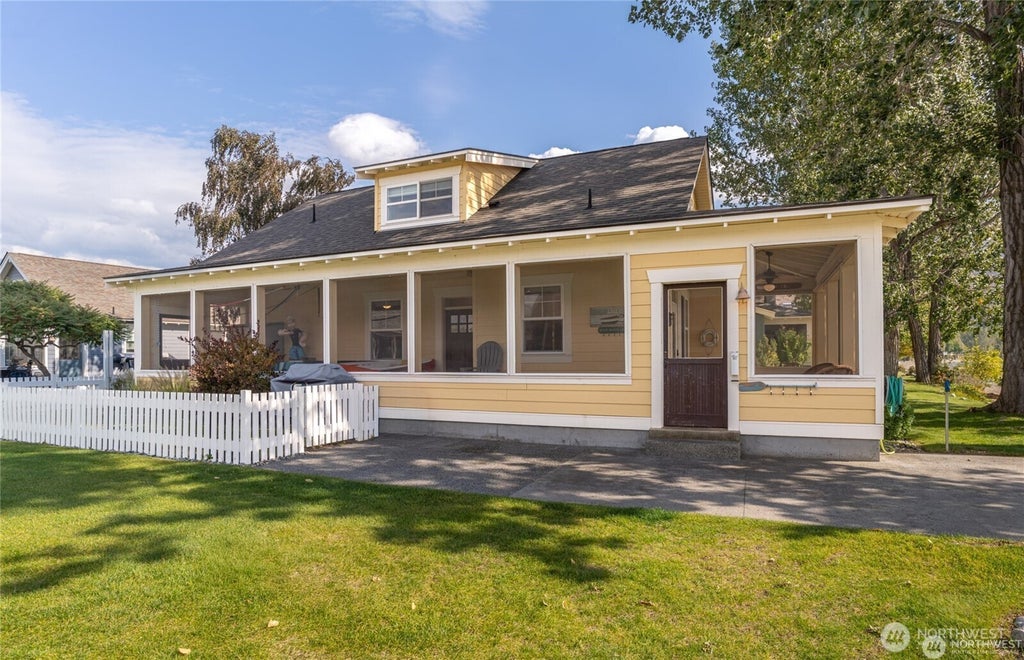 Photo of 117 Barefoot Lane, Oroville, WA 98844 (MLS # 2573197)