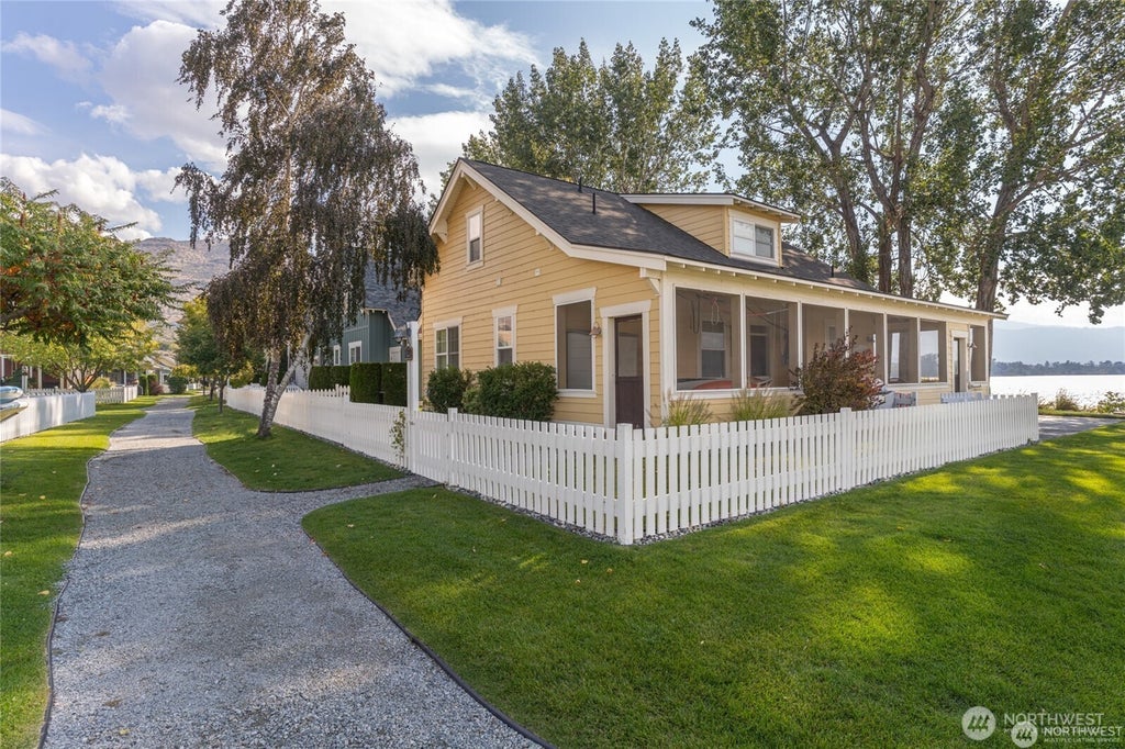 Photo of 117 Barefoot Lane, Oroville, WA 98844 (MLS # 2573197)