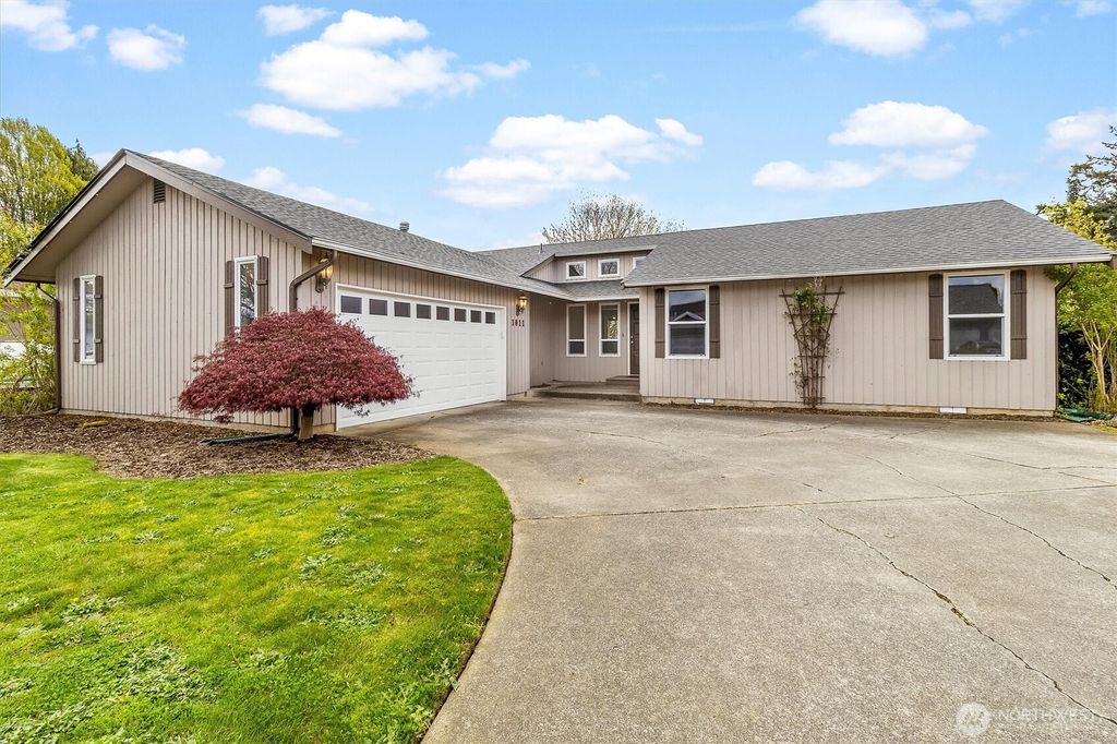 Photo of 1011 Benson Lane, Lynden, WA 98264 (MLS # 2507572)