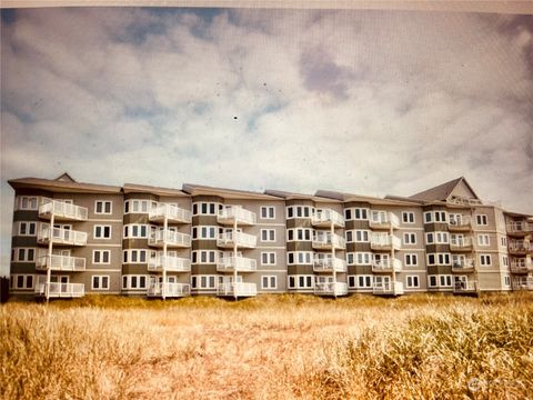 Photo of 501 S Shoreview Drive #203, Long Beach, WA 98631 (MLS # 2185443)