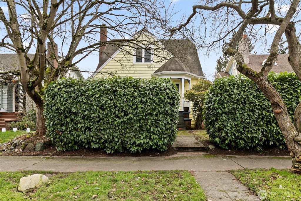 Photo of 1125 N 77th Street, Seattle, WA 98103 (MLS # 2473420)