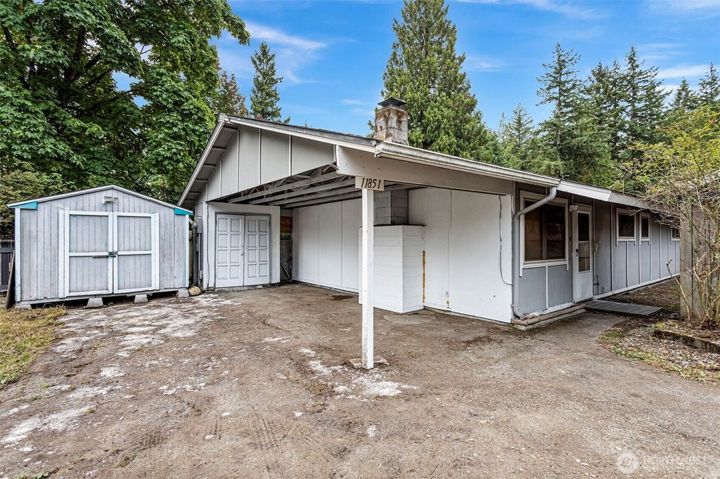 Photo of 11851 SE 319th Place, Auburn, WA 98092 (MLS # 2432980)