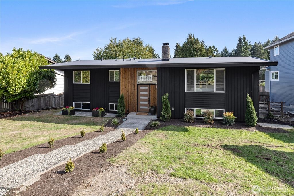 Photo of 1605 S Highland Avenue, Tacoma, WA 98465 (MLS # 2443624)
