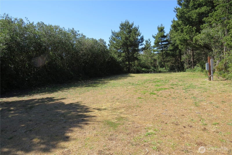 319 Sand Dune Avenue NW
