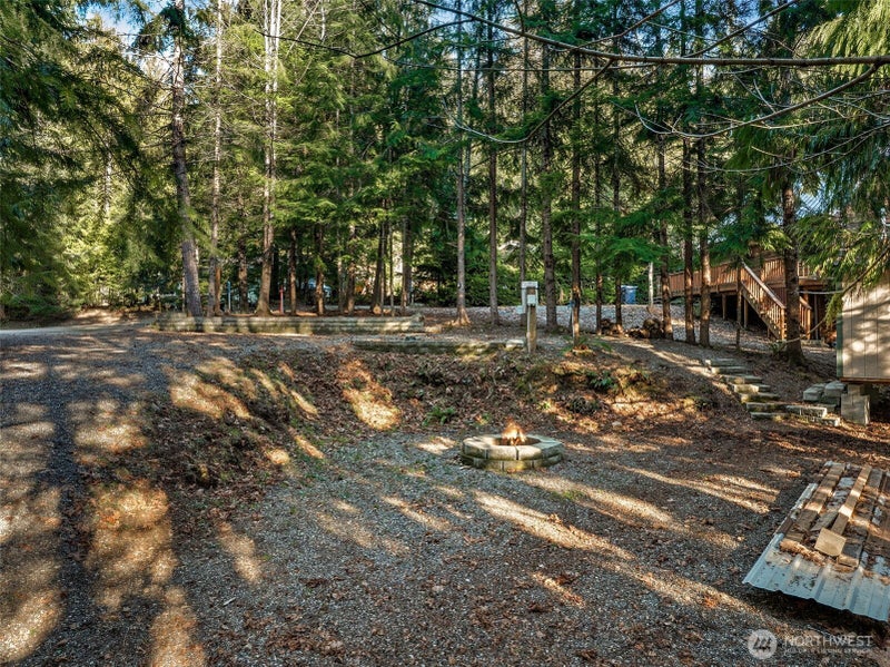30 N Discovery Place