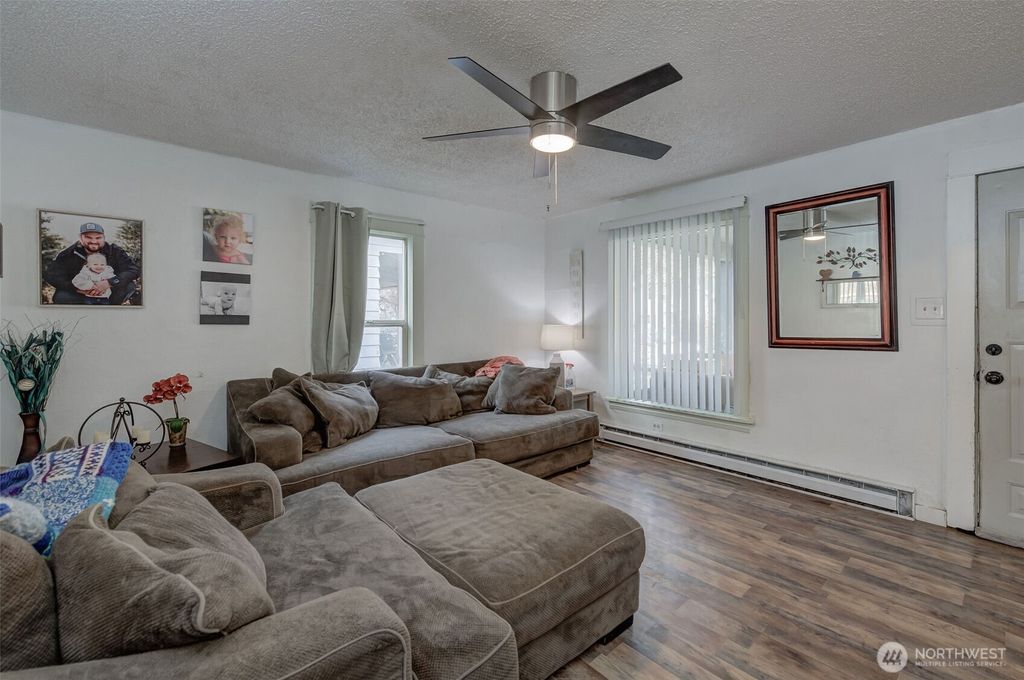 Photo of 218 Elberta Avenue, Cashmere, WA 98815 (MLS # 2469947)