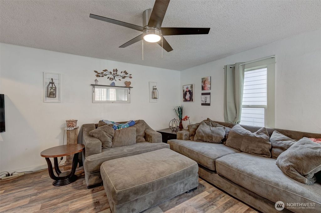 Photo of 218 Elberta Avenue, Cashmere, WA 98815 (MLS # 2469947)