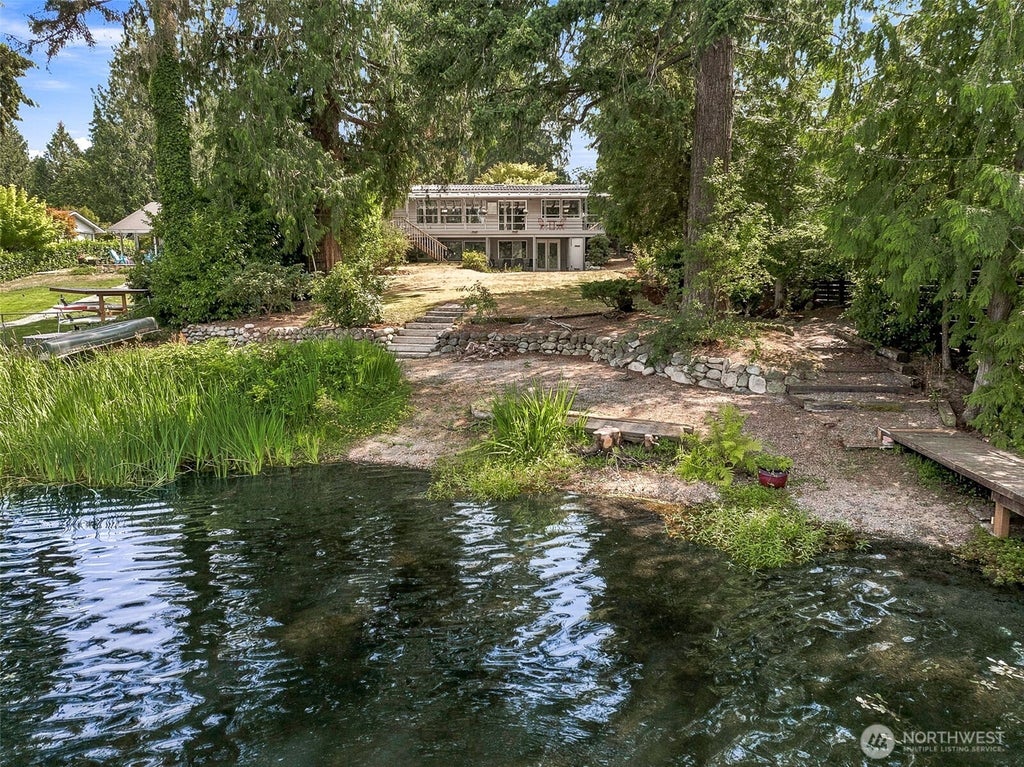 Photo of 21204 SE 265th Street, Maple Valley, WA 98038 (MLS # 2559834)