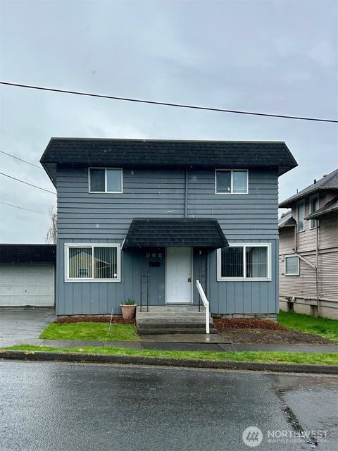 Photo of 302 CRAWFORD St, Kelso, WA 98626 (MLS # 2495502)