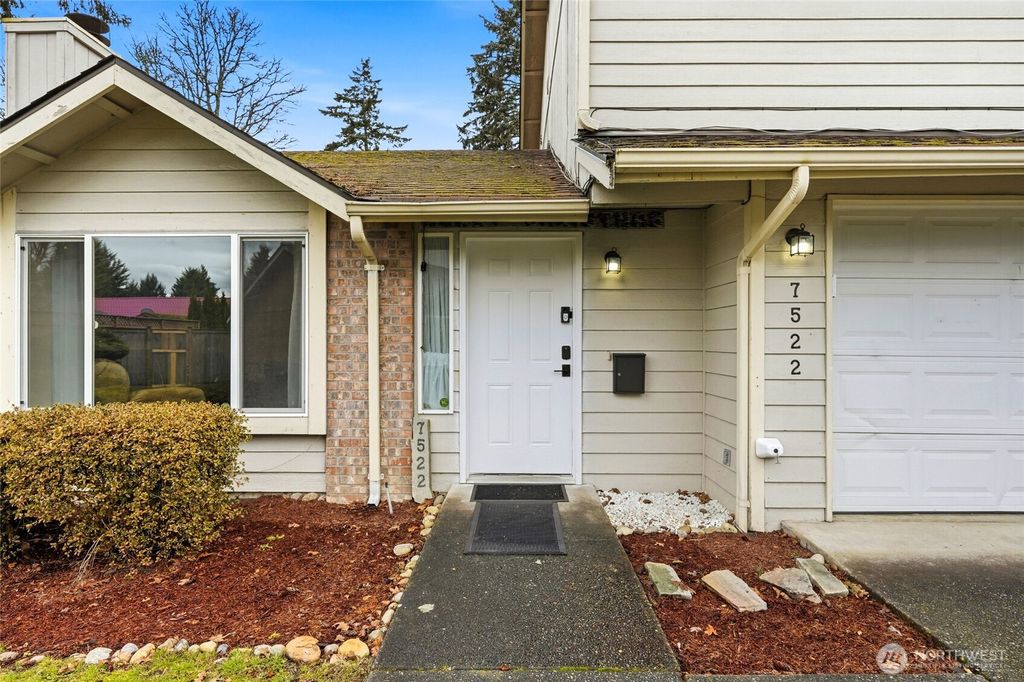 Photo of 7522 64th Ave Ave W, Lakewood, WA 98499 (MLS # 2483047)