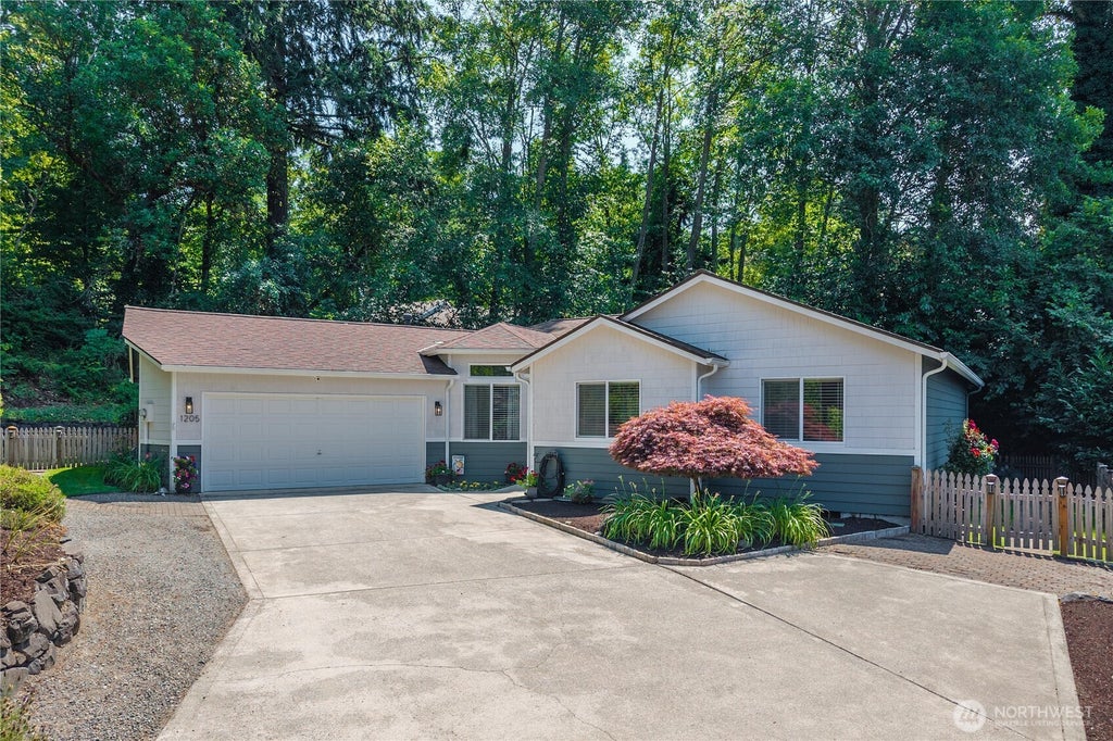 Photo of 1205 Union Ave AVE, Steilacoom, WA 98388 (MLS # 2554166)