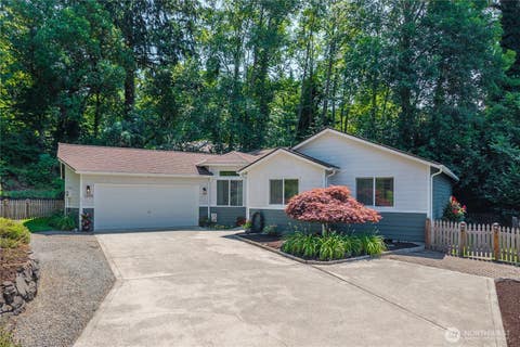 Photo of 1205 Union Ave AVE, Steilacoom, WA 98388 (MLS # 2554166)