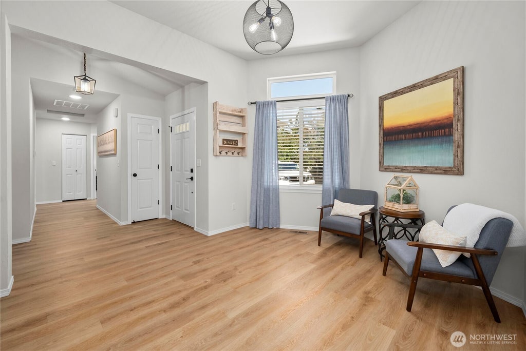 Photo of 1205 Union Ave AVE, Steilacoom, WA 98388 (MLS # 2554166)