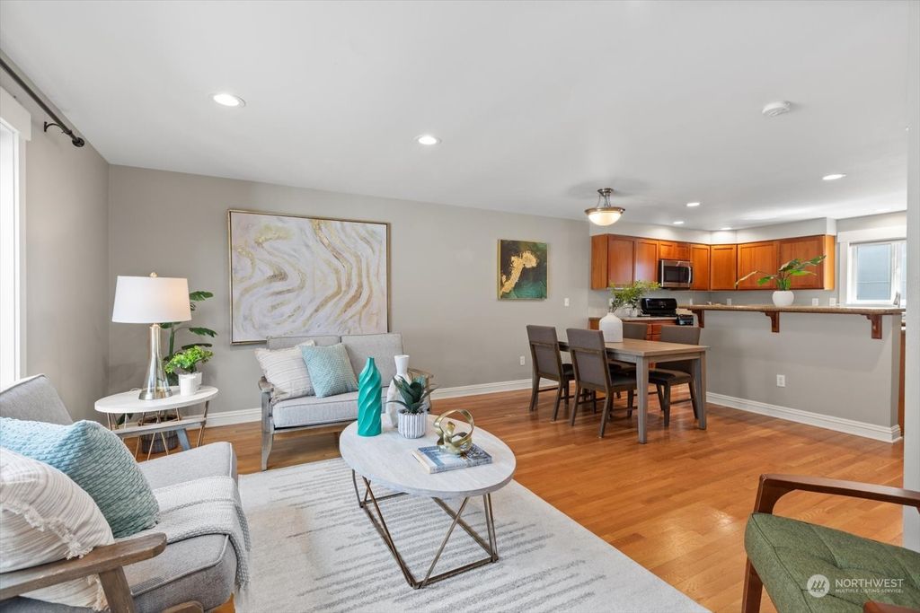 Photo of 337 N 105th Street #B, Seattle, WA 98133 (MLS # 2252849)