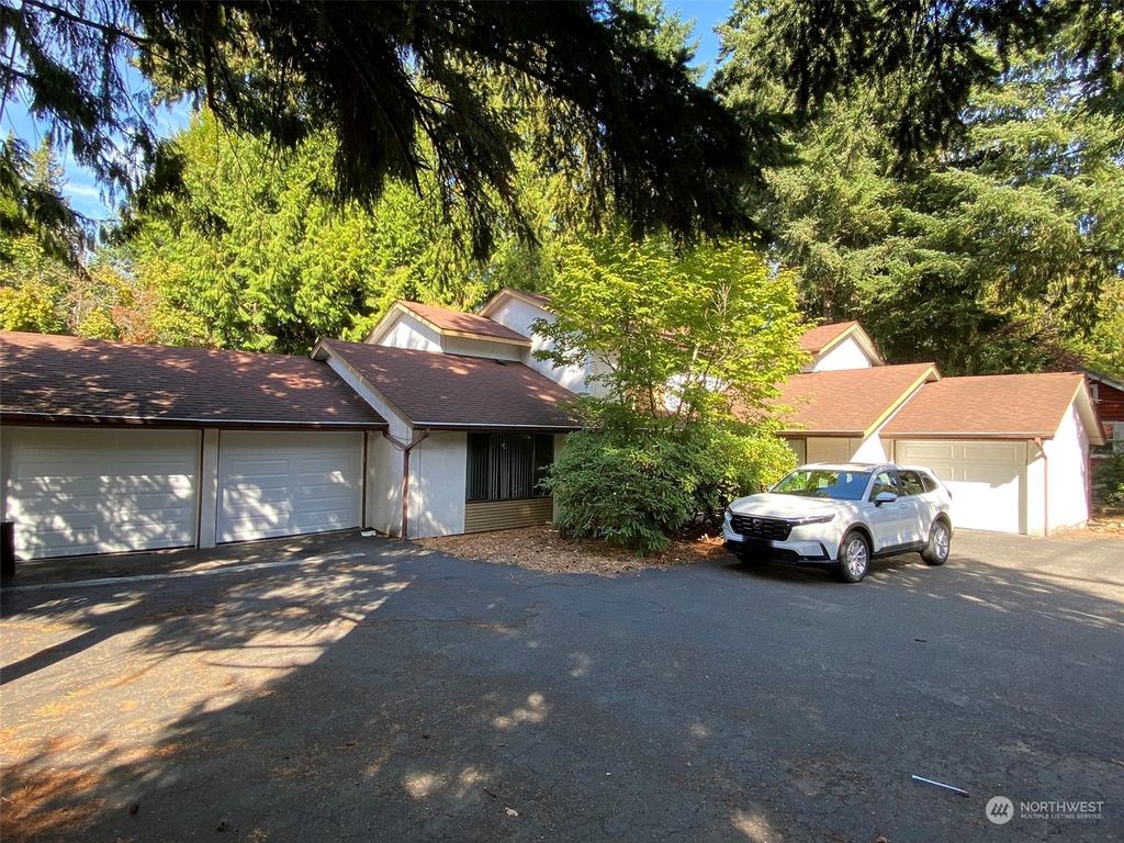 Photo of 1104 NE 145th Street, Shoreline, WA 98155 (MLS # 2162185)