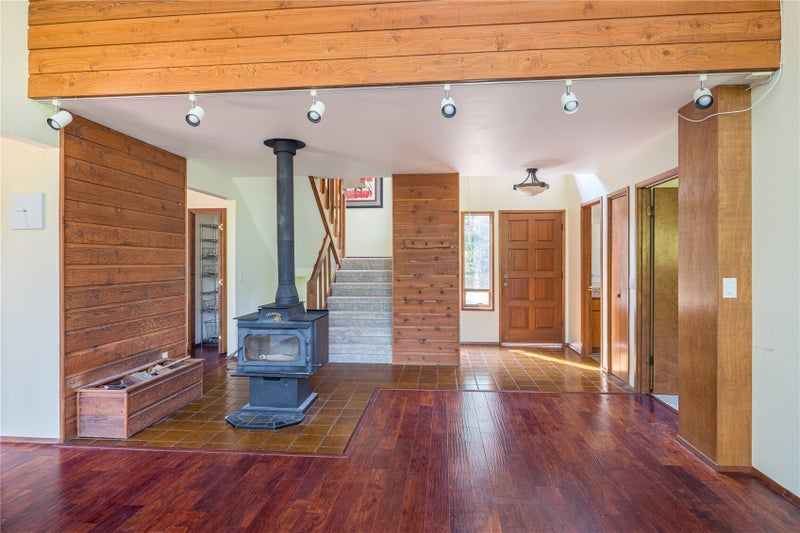 251 E Simmons