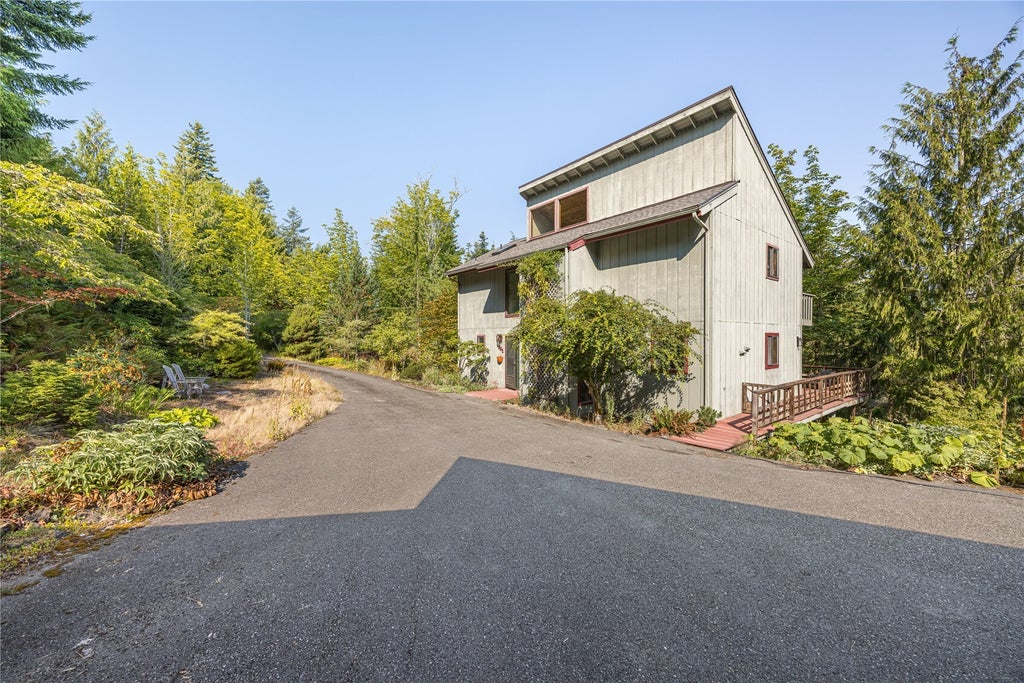 Photo of 251 E Simmons RD, Port Angeles, WA 98362 (MLS # 2597127)