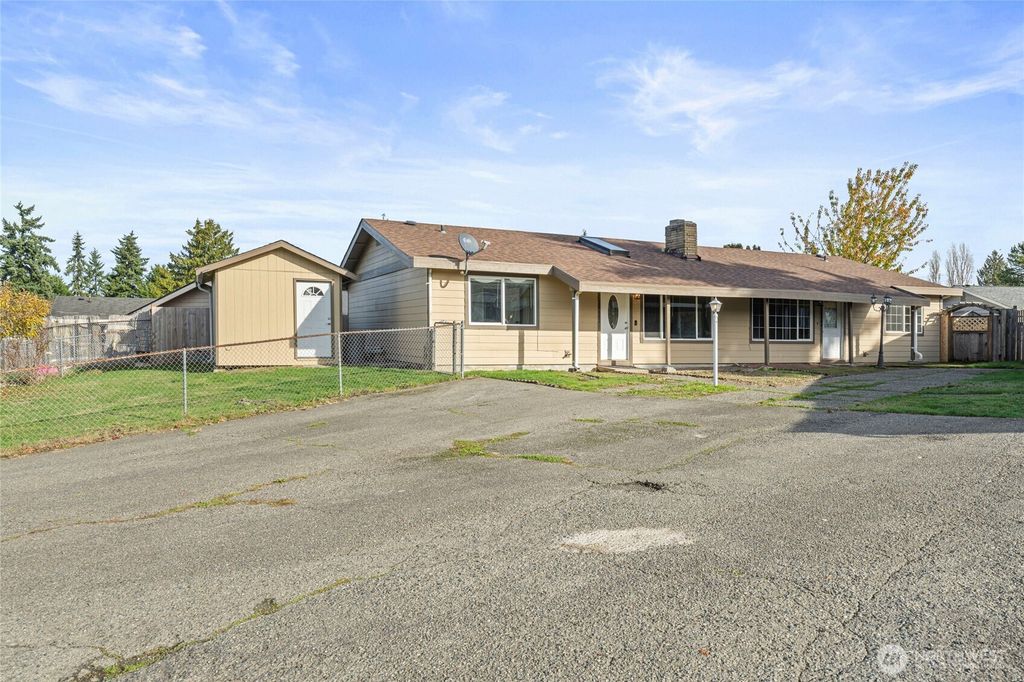 Photo of 28602 46th Avenue S, Auburn, WA 98001 (MLS # 2452666)