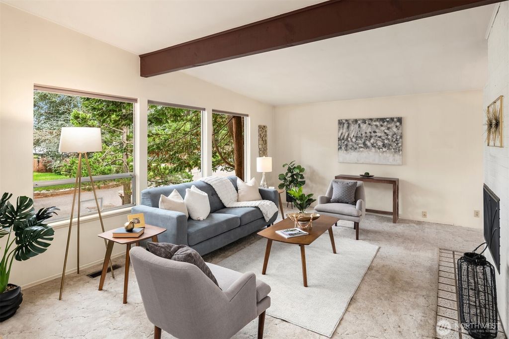 Photo of 4239 S 185th Street, SeaTac, WA 98188 (MLS # 2481749)