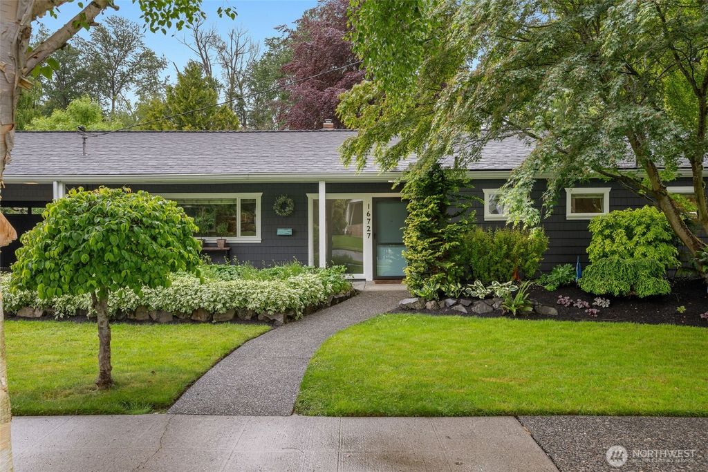 Photo of 16727 45th Avenue NE, Lake Forest Park, WA 98155 (MLS # 2364950)