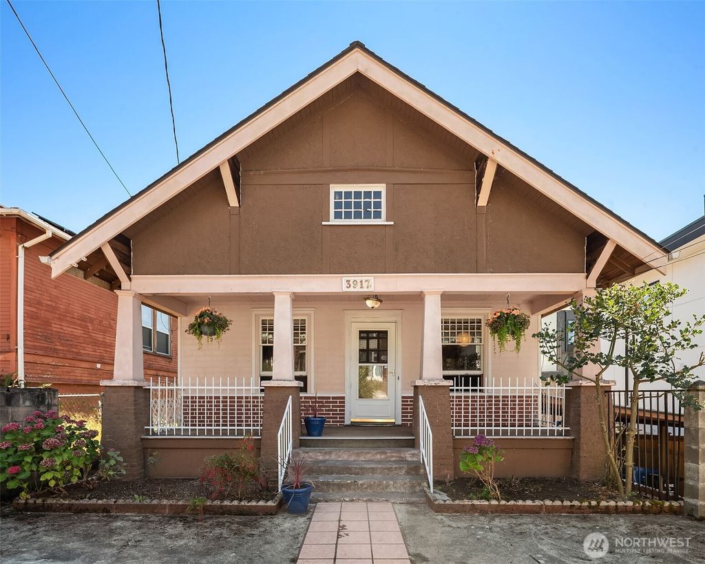 Photo of 3917 S Hudson Street, Seattle, WA 98118 (MLS # 2420718)